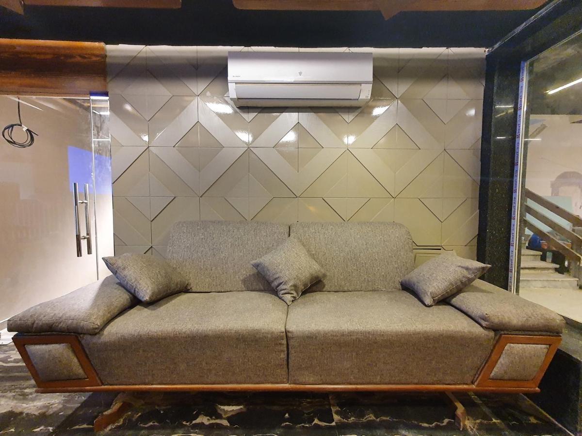 Oxford Hotel & Restaurant Кайро Екстериор снимка