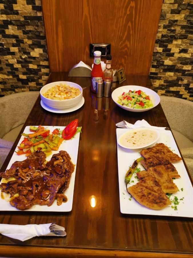Oxford Hotel & Restaurant Кайро Екстериор снимка
