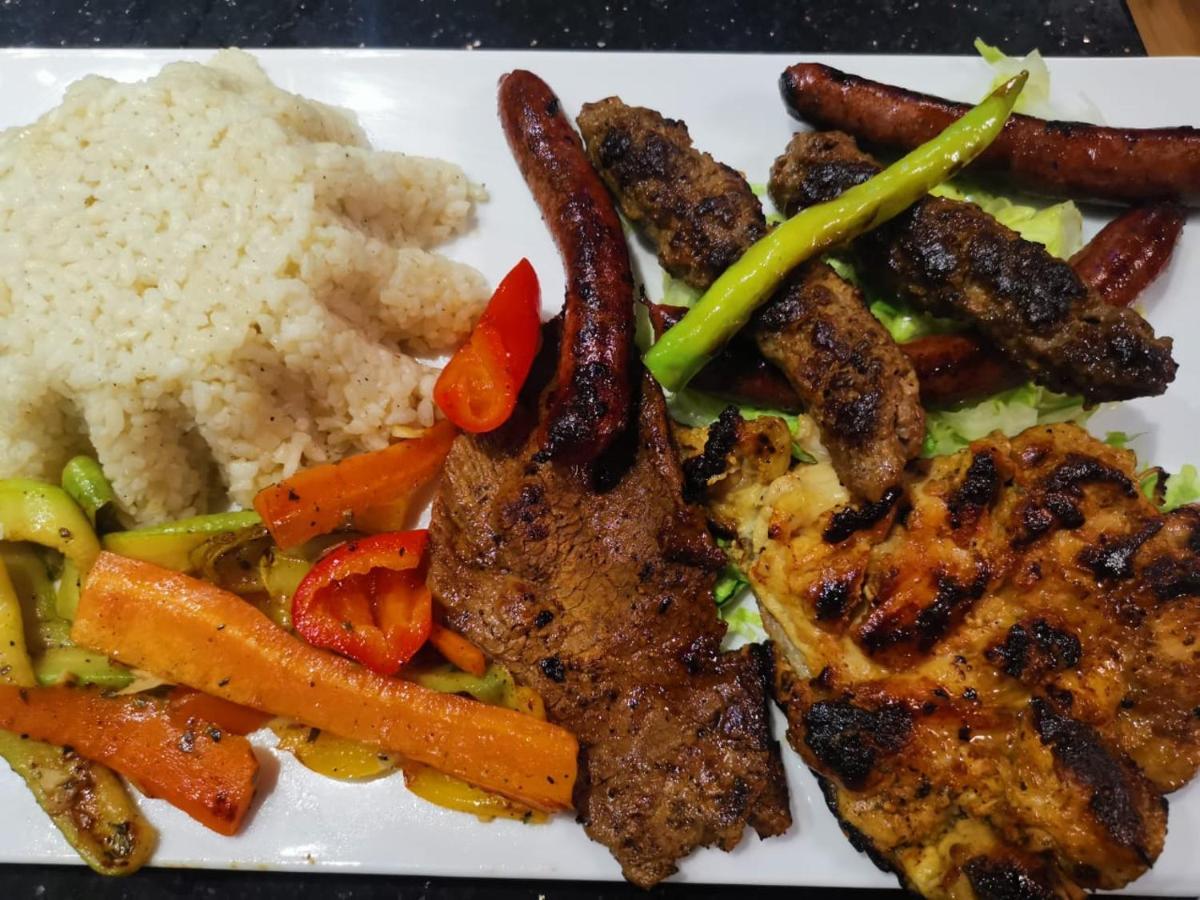Oxford Hotel & Restaurant Кайро Екстериор снимка